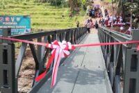 Jembatan Panel Garuda mudahkan akses warga empat desa di Cisolok.