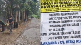 Disperkim dan DPRD Sukabumi wujudkan pembangunan jalan lingkungan di Desa Buniwangi.