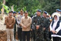 Brimob ke-80, wujud nyata kepedulian untuk petani Sukabumi. FB/pemerintah kabupaten Sukabumi 