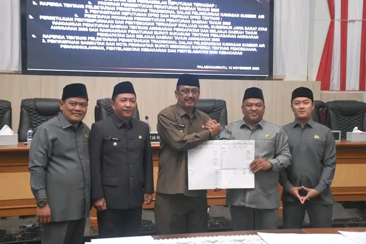 Bupati Sukabumi bahas delapan Raperda strategis dalam rapat paripurna DPRD. | FB/Pemerintah Kabupaten Sukabumi 