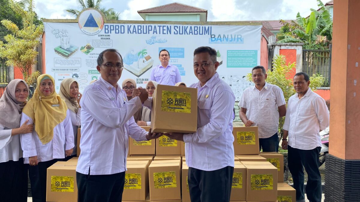 DPPKB Kabupaten Sukabumi salurkan 60 dus sembako untuk korban bencana melalui BPBD