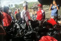 Junajah Jajah Nurdiansyah salurkan bantuan bagi korban pergerakan tanah di Bantargadung.