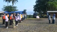 Aksi Korve Sukabumi, jaga wisata tetap bersih. (Fb/Pemerintah Kabupaten Sukabumi)