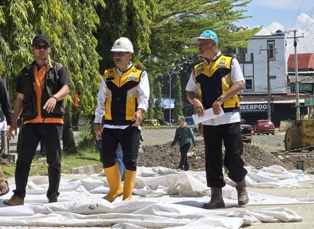 Progres betonisasi Jalan Ahmad Yani capai 51 persen.
