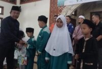 PLTU Palabuhanratu santuni 50 anak yatim saat memulai overhaul unit satu.