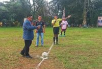 Budi Azhar Mutawali resmi membuka Open Turnamen Pemuda Pakidulan Cup 2026 di Kecamatan Sagaranten.
