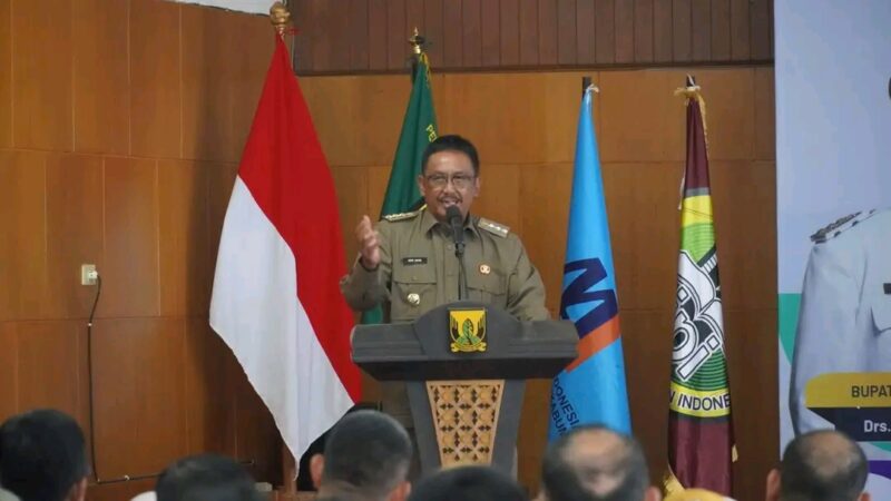 Bupati Sukabumi teken komitmen GNSTA, dorong budaya tertib arsip dan literasi. (fb/Pemerintah Kabupaten Sukabumi)