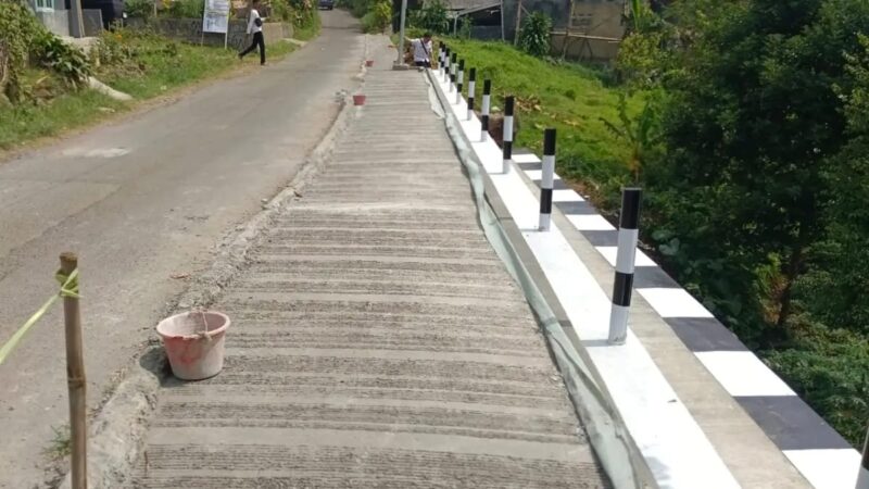 TPT Rp185 juta dibangun untuk cegah longsor di ruas Cipamatutan-Sukatani.