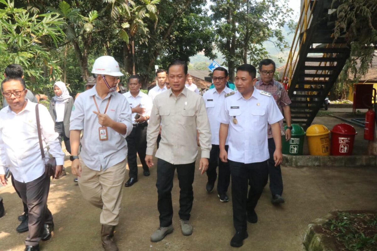Pemkab Sukabumi siap menerapkan pemilahan sampah dari desa hingga kecamatan untuk mengoptimalkan operasional RDF di TPA Cimenteng. (fb/Pemerintah Kabupaten Sukabumi)
