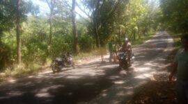 Dinas PU Sukabumi melakukan tambal sulam jalan menuju kompleks perkantoran Palabuhanratu demi meningkatkan keselamatan pengguna jalan.